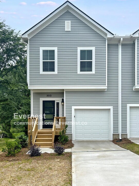 305 Pawley Dr in Charlotte, NC - Building Photo