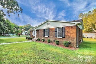 11820 Antebellum Dr in Charlotte, NC - Foto de edificio - Building Photo
