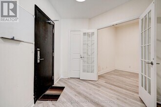 90 Absolute Ave in Mississauga, ON - Building Photo - Building Photo