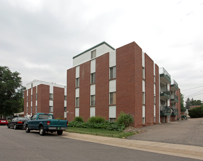 1155 W Lilley Ave in Littleton, CO - Foto de edificio - Building Photo