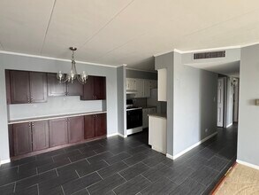 300 S Roselle Rd in Schaumburg, IL - Building Photo - Building Photo