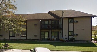 800 E Smith St in Buchanan, MI - Building Photo