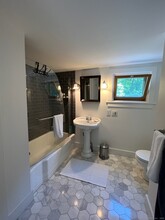 41 Frenchmans Rd in New Milford, CT - Foto de edificio - Building Photo