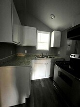 135 Honeysuckle Ln in Athens, GA - Building Photo - Building Photo