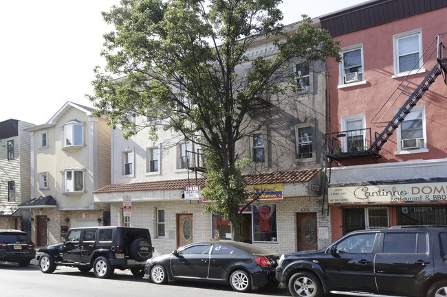 522 Market St in Newark, NJ - Foto de edificio - Building Photo