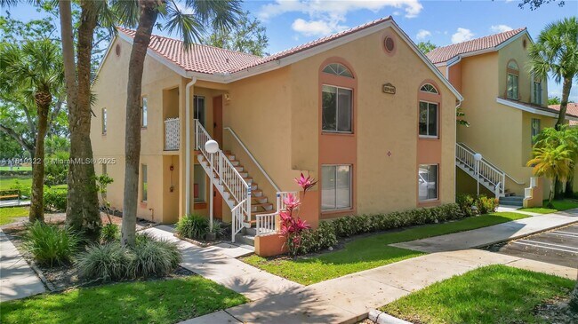 1031 Coral Club Dr in Coral Springs, FL - Building Photo - Building Photo