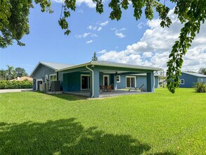 17420 SW 54th St in Southwest Ranches, FL - Building Photo - Building Photo