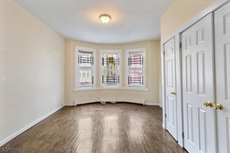 422 Jelliff Ave in Newark, NJ - Foto de edificio - Building Photo