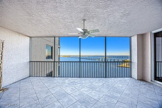 2090 W First St in Ft. Myers, FL - Building Photo - Building Photo