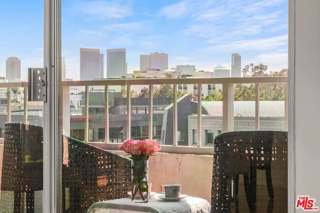 property at 339 N Palm Dr