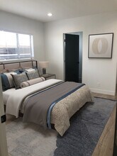 817 S Bedford St, Unit 1 in Los Angeles, CA - Building Photo - Building Photo