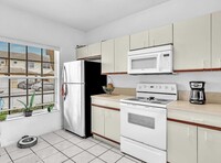 326 SW 120th Ave in Pembroke Pines, FL - Building Photo - Building Photo