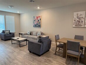 14211 Lanikai Beach Dr in Orlando, FL - Building Photo - Building Photo