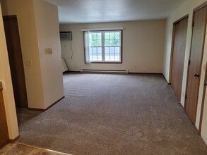 2022 Sylvan Way in West Bend, WI - Building Photo - Building Photo