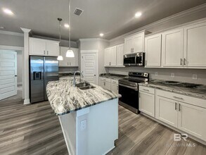 324 Wickman Ave in Gulf Shores, AL - Foto de edificio - Building Photo