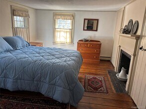 225 Christian Ave in Stony Brook, NY - Building Photo - Building Photo