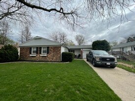 1903 W William St in Champaign, IL - Building Photo