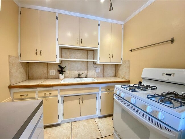 property at 3755 32nd St