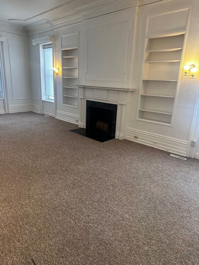 property at 238 W 6th St