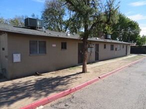 Desert Cove Gardens in Phoenix, AZ - Building Photo - Building Photo