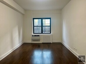 EAST 57 STREET, Unit PHB in New York, NY - Building Photo - Building Photo