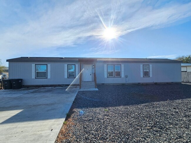 property at 8711 Vince Rd NE