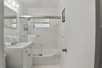 717 SW 13th Ave in Fort Lauderdale, FL - Building Photo - Building Photo