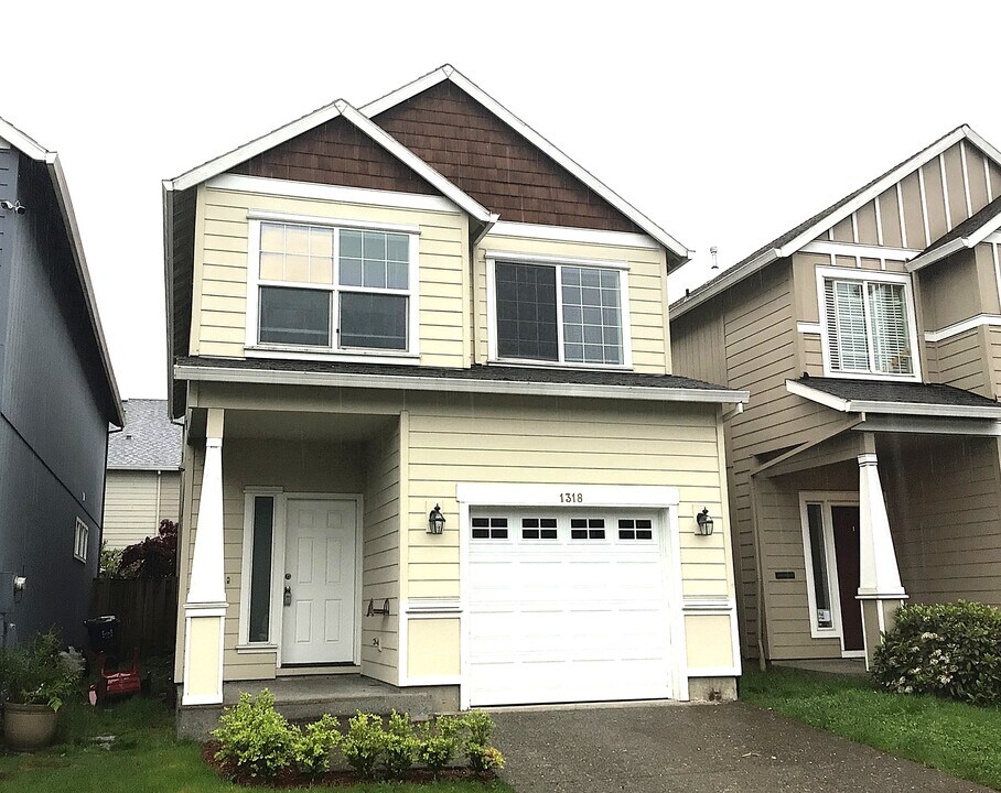 1318 SW 176th Ter in Beaverton, OR - Building Photo