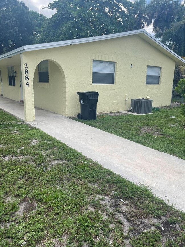 2884 SW 19th Pl in Fort Lauderdale, FL - Building Photo - Building Photo