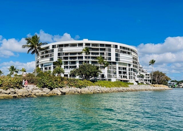 2312 Gulf Shore Blvd N in Naples, FL - Foto de edificio - Building Photo