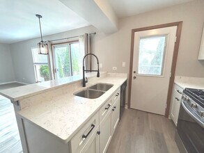 1453 Chelsea Ave in Palatine, IL - Building Photo - Building Photo
