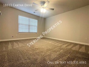 18613 Cantar Dr in Edmond, OK - Building Photo - Building Photo