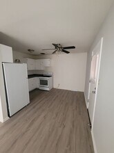 West View Townhomes in Milwaukee, WI - Foto de edificio - Building Photo