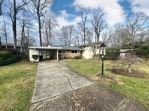 8308 Whitman Dr in Bethesda, MD - Building Photo - Building Photo