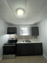 96 Orient Ave, Unit 2 in Jersey City, NJ - Building Photo - Building Photo