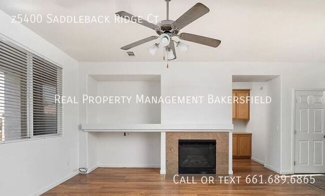 z5400 Saddleback Ridge Ct in Bakersfield, CA - Building Photo - Building Photo