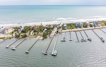 12936 A1A Jimmy Buffett Mem Hwy in Vero Beach, FL - Building Photo - Building Photo