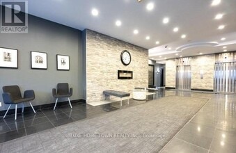 135 James St S in Hamilton, ON - Building Photo - Building Photo