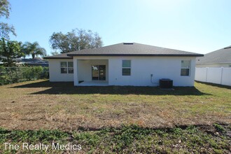 1820 Snapper Dr in Poinciana, FL - Building Photo - Building Photo