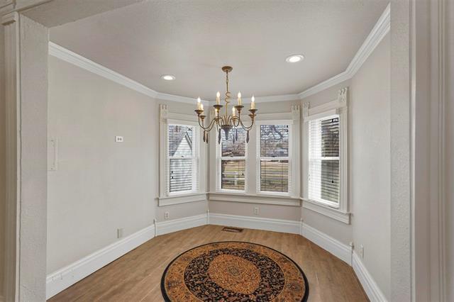 property at 303 S Parvin St