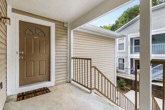 1292 Keys Lake Dr NE in Atlanta, GA - Building Photo - Building Photo