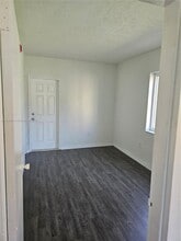 225 NW 84th Terrace in Miami, FL - Building Photo - Building Photo