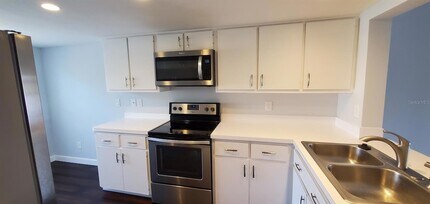 5210 Wedgewood Ln, Unit 76 in Sarasota, FL - Building Photo - Building Photo