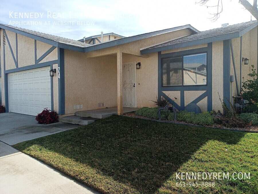 43840 Bobby Jones Dr in Lancaster, CA - Building Photo