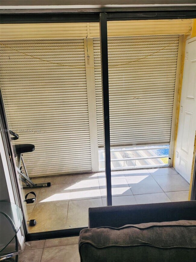 4101 NW 26th St in Lauderhill, FL - Building Photo - Building Photo