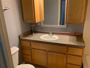 112 Cook St in Waukesha, WI - Foto de edificio - Building Photo