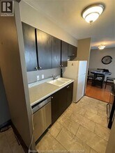 111 Riverside Dr E in Windsor, ON - Building Photo - Building Photo