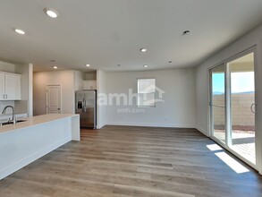 7925 Banquero Ct in Las Vegas, NV - Building Photo - Building Photo