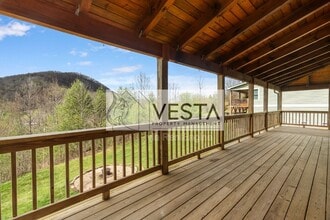 131 Tanner Trail in Waynesville, NC - Building Photo - Building Photo