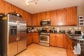 845 N Kingsbury St-Unit -414 in Chicago, IL - Building Photo - Building Photo